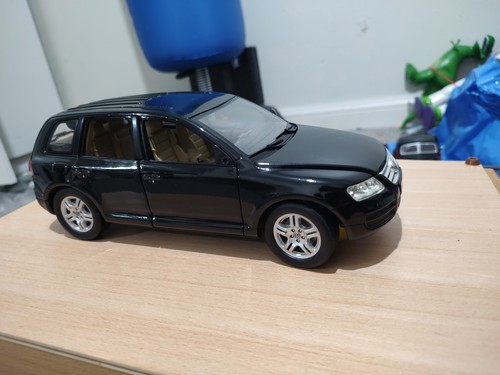 Volkswagen touareg by - volkswagen,
