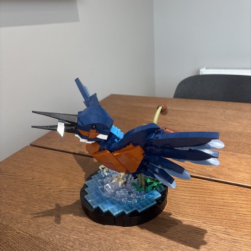 Lego icons kingfisher bird - kingfisher,