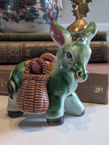 Vintage 1950s kitsch green - 1950s,