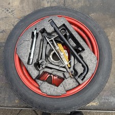 Jaguar XF / XK / XJ space