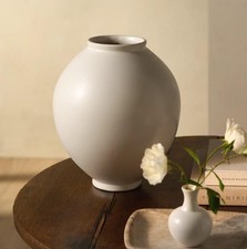 The White Company Walton Vase Hand-Made Objet D’art Ceramic Moulded Oval Shape