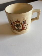 ROYAL ART POTTERY QUEEN