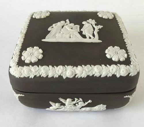 Wedgwood black jasper square - jasper,