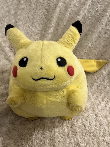 Pikachu jumbo plush - pikachu,