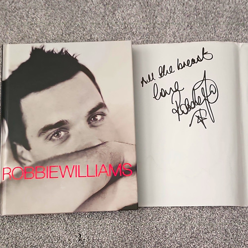Robbie williams somebody - robbie,