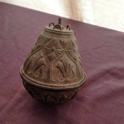 Victorian cast iron hanging - cast,