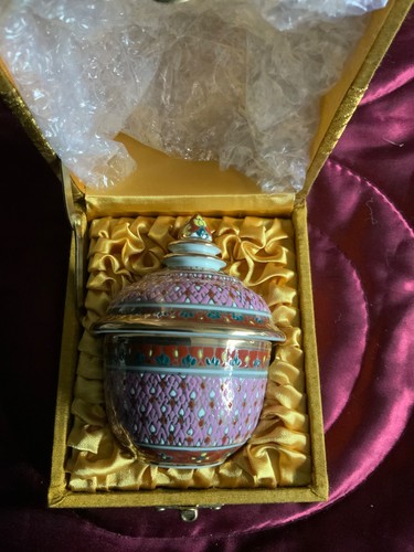 Hand painted ceramic trinket - hand,