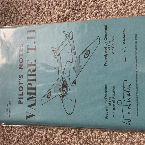 Vampire t11 pilot - vampire, pilot’s