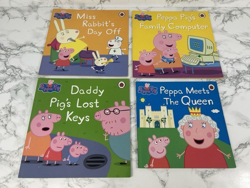 Peppa pig illustrated board - pig,