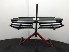 VOLKSWAGEN PASSAT GRILLE B8