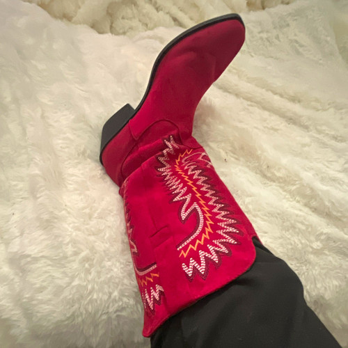 Women red cowboy pull - women’s,
