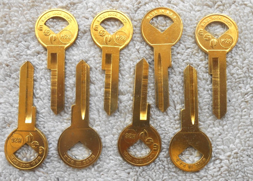 Vintage ford key - (8),