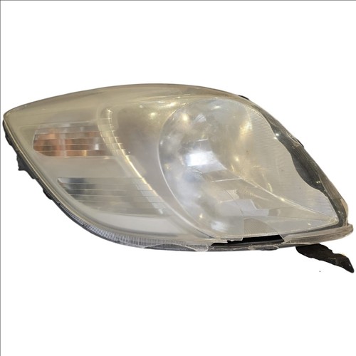 Toyota yaris right headlight - toyota,