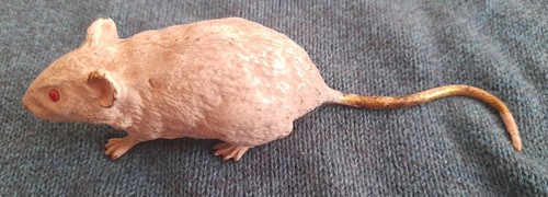 Cold painted bronze mouse - cold, a