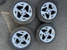 Hyundai I10 2023 Alloy Wheels With Tyres 185/55 R15 (one Tyre Is Damage)