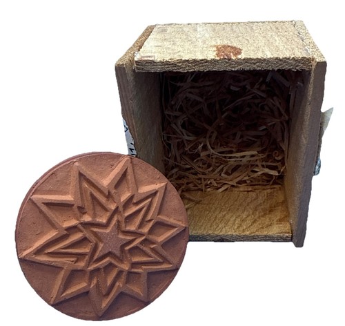 Gosforth pottery biscuit - pottery,
