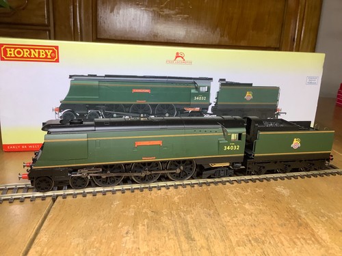 Hornby r3445 early emblem - br,