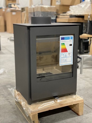 Wood burning stove - burning, 5.18kw
