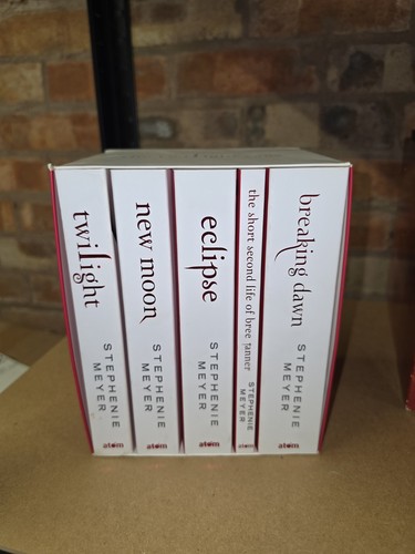 White twilight saga five book - twilight, five-book