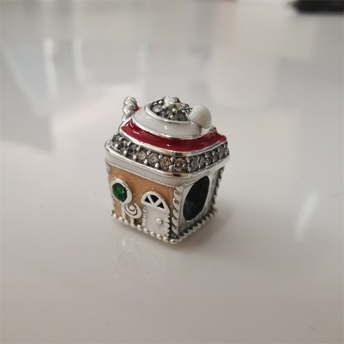 Festive gingerbread house - festive,