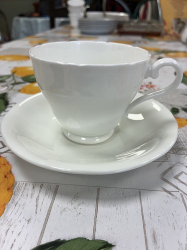 Aynsley tea cup - , saucer