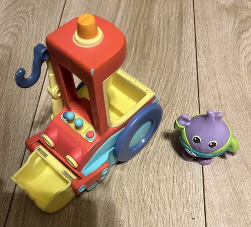 Cbeebies moon and - me, bumper
