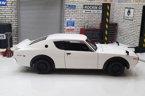 Nissan skyline 2000 r - nissan,
