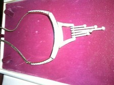 ELIZABETH DUKE NECKLACE BOXED 