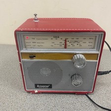 Vintage Steepletone Heartbeat Radio FM/MW/LW -SRLM2002- H 14 X L 15 X D 8cm RED