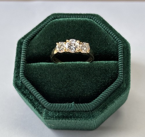Diamond ring brilliant - brilliant, cut