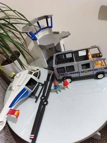 Playmobil prison van - playmobil, tower
