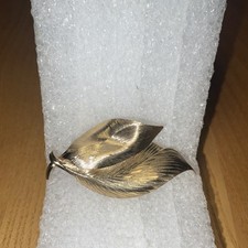 VINTAGE GROSSE For Christian Dior BROOCH LEAVES GOLD TONE GERMANY 1964 