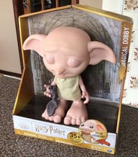 HARRY POTTER - WIZARDING WORLD - INTERACTIVE MAGICAL DOBBY (WITH HIS SOCK)