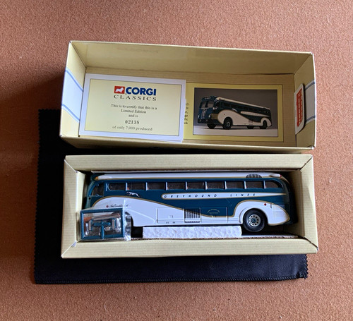 Corgi classics greyhound - classics, lines