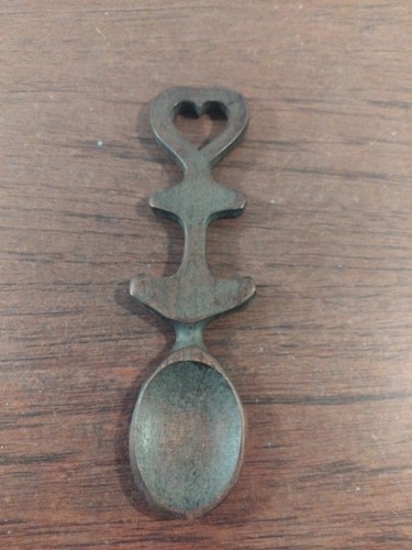 Vintage welsh love - love, 17cms