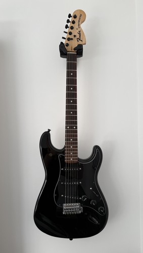 Fender squier stratocaster - squier,