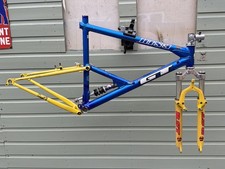 Retro Bike Frame - GT RTS3 -