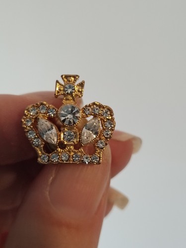 Vintage gold royal crown - gold,