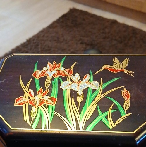 Black lacquered wooden trinket - black,