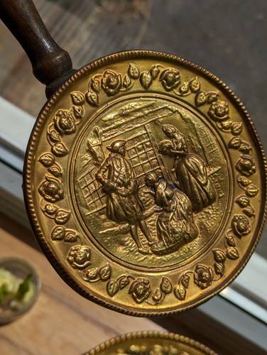 Decorative small brass bed - small,