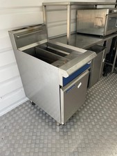 Natural Gas Fryer Blue Seal Single Tank Twin Basket Free Standing   / Commercial