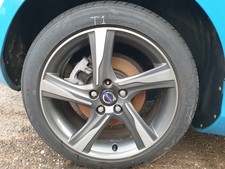 Volvo V40 17" Alloy Wheel &