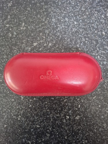 Omega red leatherette - red,