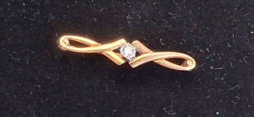 Ladies 9ct gold - and, diamond