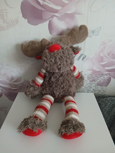 Cuddles time christmas plush - cuddles,