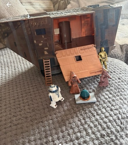 Star wars sand crawler - star,