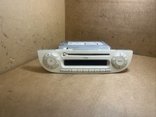 FIAT 500 POP 2009 MP3 STEREO   RADIO CD PLAYER IVORY WHITE  7646383316 NO CODE