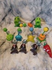 Plants Vs Zombies Figure Toy Bundle Including Pea Shooters Balls And Figures