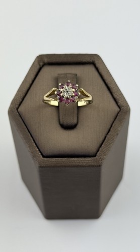 Ruby and diamond 9ct gold - 9ct, ring