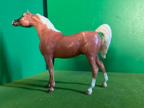 Breyer model horse arabian - breyer,